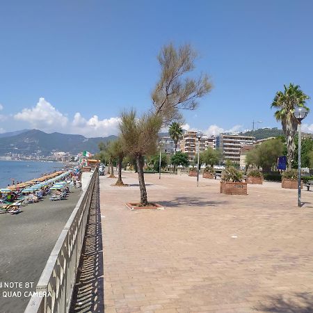 Holiday Home Casa Vacanze Salerno Eksteriør bilde